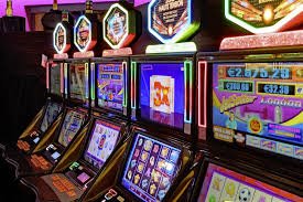 Layar promosi mingguan lotus dewa menampilkan cashback dan bonus tier